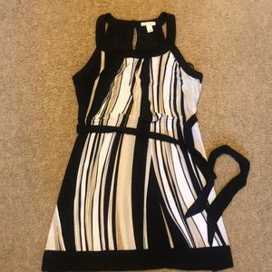 White House/Black Market Deess Size XL